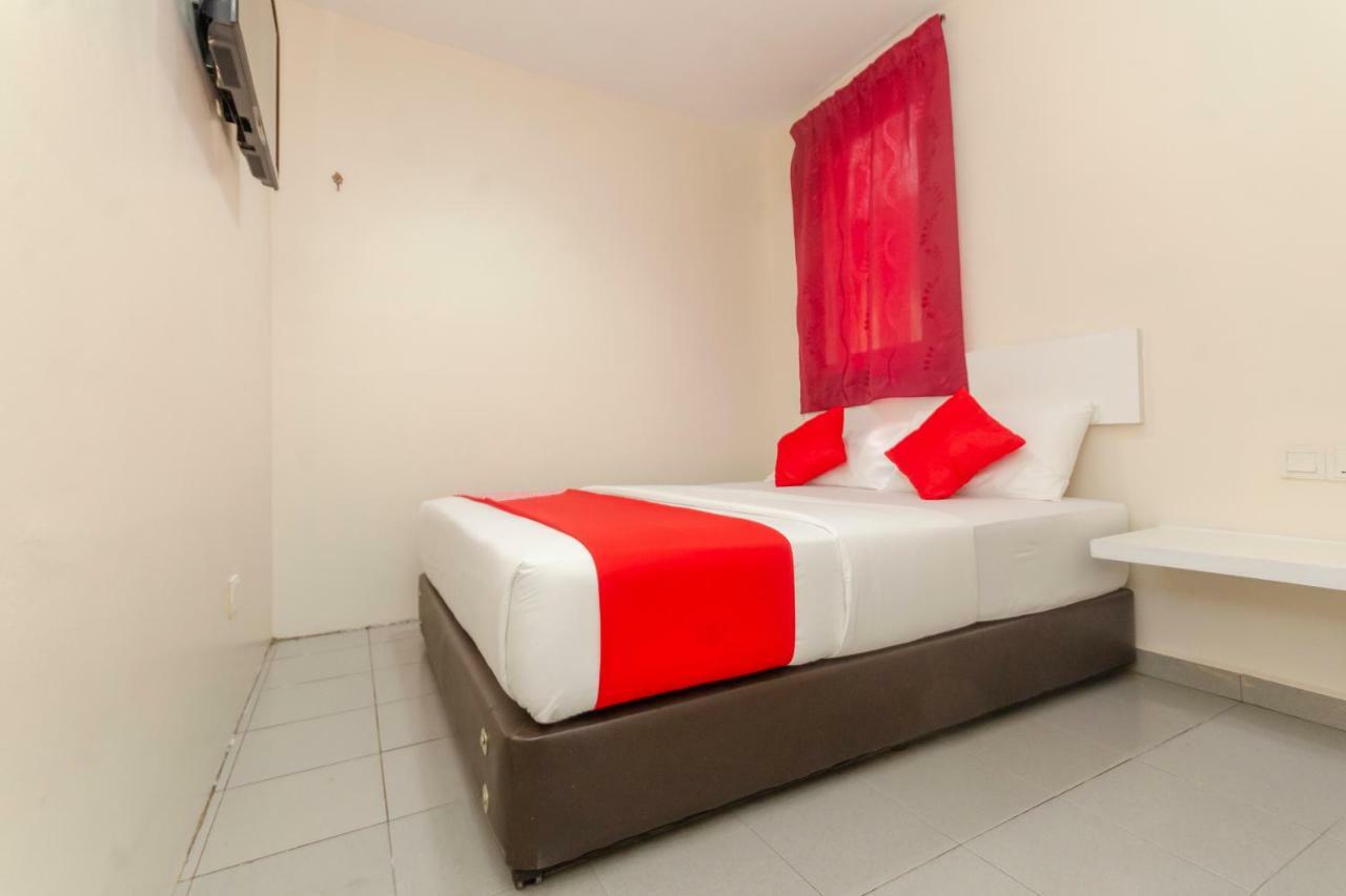 Oyo 1010 Skudai Hotel Luaran gambar