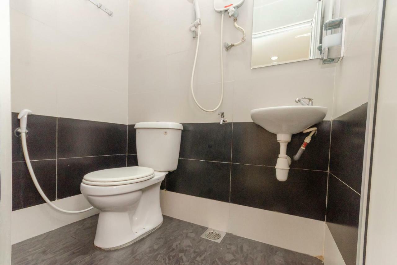 Oyo 1010 Skudai Hotel Luaran gambar
