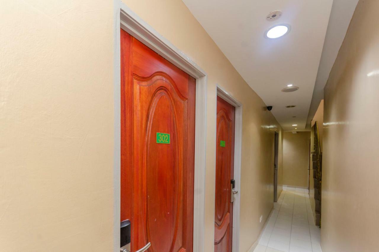 Oyo 1010 Skudai Hotel Luaran gambar