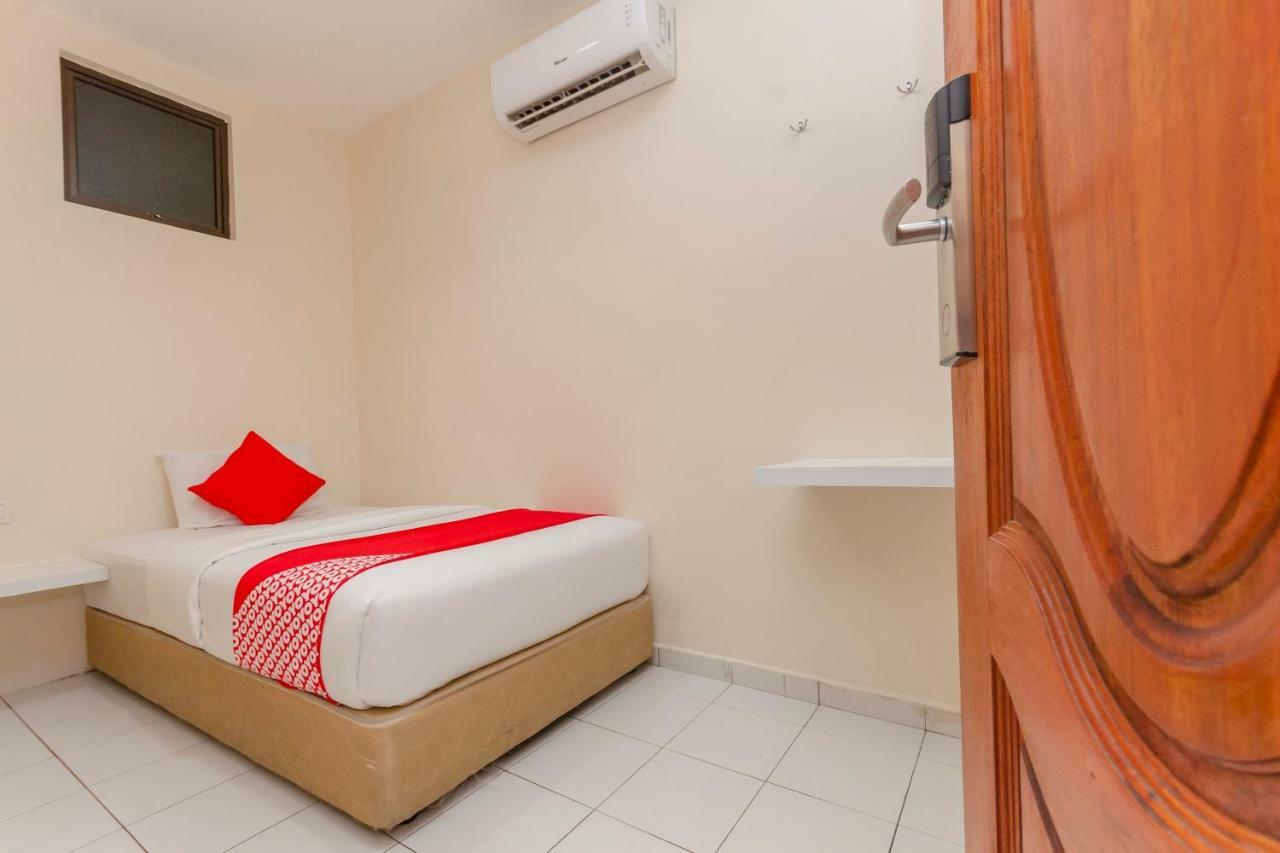Oyo 1010 Skudai Hotel Luaran gambar